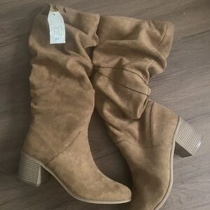 New Time and Tru brown Boots slouchy boots size 11 tan boots classic college